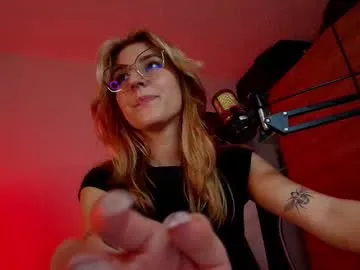 roouse – webcam model profile photo Image 12