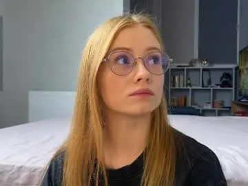 Madoka_0116 – webcam model profile photo Image 2