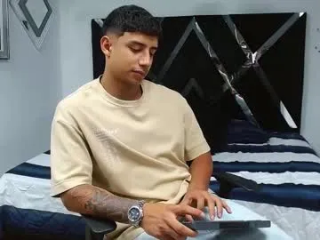 trainwithme – webcam model profile photo Image 7