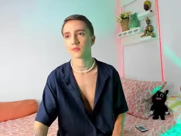 trainwithme – webcam model profile photo Image 17