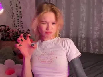 TwinksNextDoor – webcam model profile photo Image 12