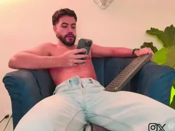 hornyshow_tv – webcam model profile photo Image 10