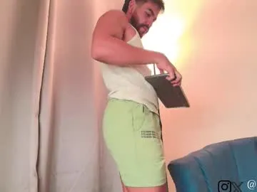 hornyshow_tv – webcam model profile photo Image 11