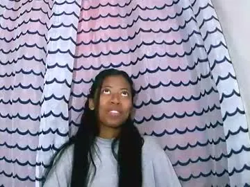 roouse – webcam model profile photo Image 11