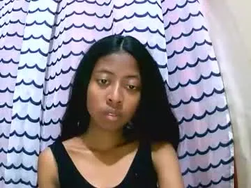 roouse – webcam model profile photo Image 13