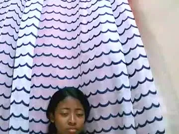 roouse – webcam model profile photo Image 14