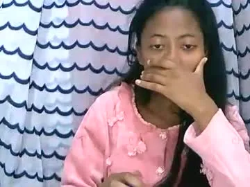 roouse – webcam model profile photo Image 5