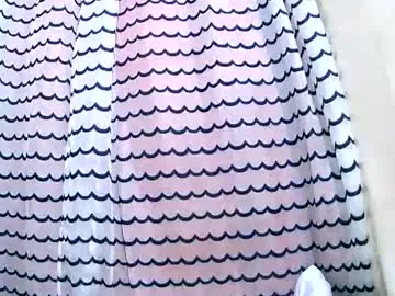 roouse – webcam model profile photo Image 7