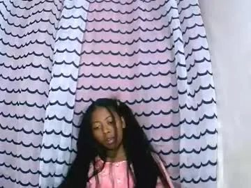 roouse – webcam model profile photo Image 9