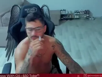 Benson18y – webcam model profile photo Image 9