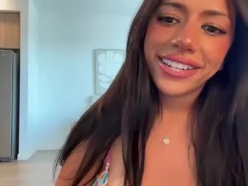 littleezoee – webcam model profile photo Image 11