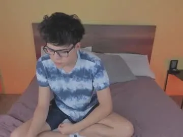 alexandjohntv – webcam model profile photo Image 9