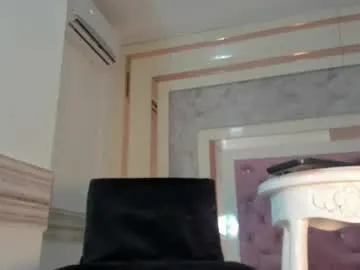 silent_chill – webcam model profile photo Image 13