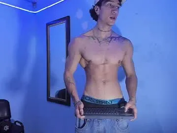DomManlyGuy – webcam model profile photo Image 14
