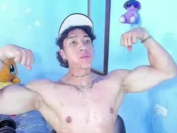 DomManlyGuy – webcam model profile photo Image 4