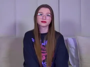 keiraace chat room preview