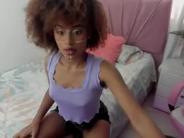 TwinksNextDoor – webcam model profile photo Image 4