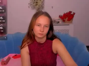 roouse – webcam model profile photo Image 10