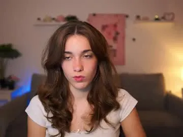 roouse – webcam model profile photo Image 13