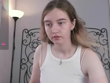 CHERYILx – webcam model profile photo Image 2