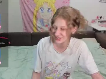 l1ttlekiki Image 14