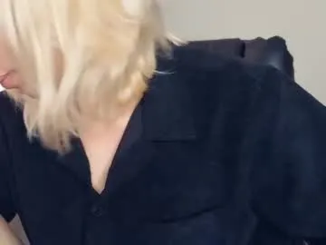 Alirawrz – webcam model profile photo Image 10