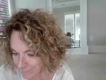 bisexualmilf – webcam model profile photo Image 11