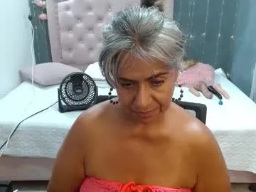 bisexualmilf – webcam model profile photo Image 11