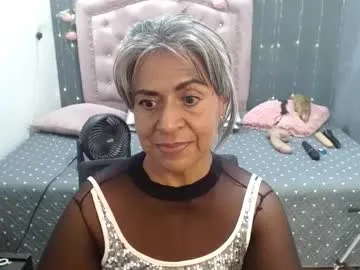 bisexualmilf – webcam model profile photo Image 18