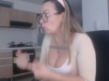 ClaireBree – webcam model profile photo Image 3