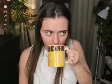 alorianna – webcam model profile photo Image 11