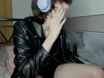 bisexualmilf – webcam model profile photo Image 11