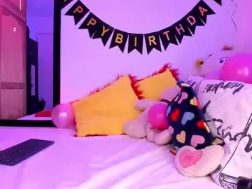 TwinksNextDoor – webcam model profile photo Image 8