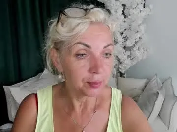 alizavigneau – webcam model profile photo Image 3