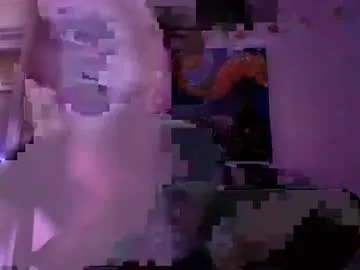 roouse – webcam model profile photo Image 13