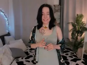 roouse – webcam model profile photo Image 11