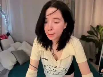 roouse – webcam model profile photo Image 13