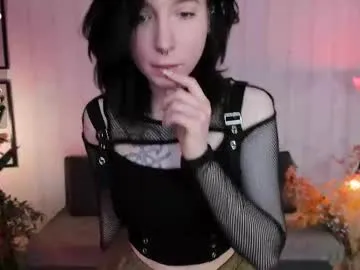 roouse – webcam model profile photo Image 4