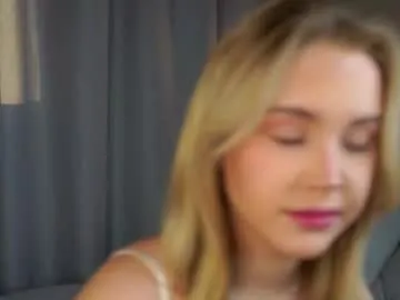 lipswithsmileonthem Image 11