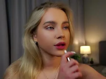 lipswithsmileonthem Image 2