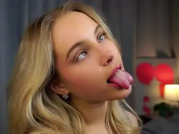 lipswithsmileonthem Image 4