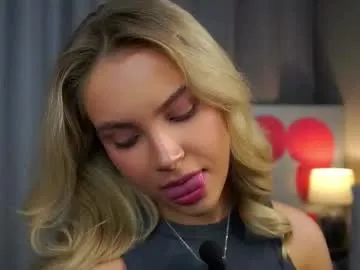 lipswithsmileonthem Image 5