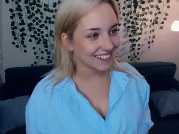 stargroup – webcam model profile photo Image 12