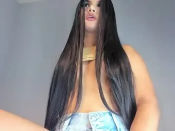 loovelymiia_ Image 2