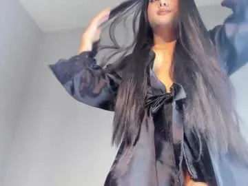 loovelymiia_ Image 3