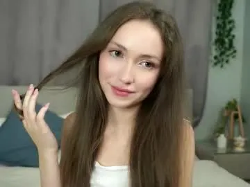 lynnalltop – webcam model profile photo Image 5