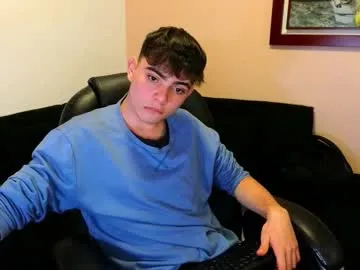 roouse – webcam model profile photo Image 11