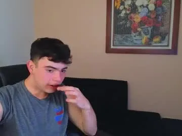 roouse – webcam model profile photo Image 14