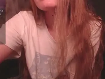 roouse – webcam model profile photo Image 2