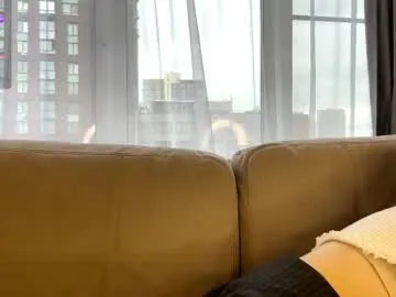 ema_strike – webcam model profile photo Image 4